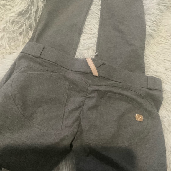Freddy WR.UP butt lifting length leggings bottoms size 6 - Picture 2 of 5